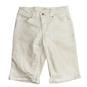 Levi’s White Bermuda Shorts Embroidered Flowers Women’s 28 Preppy Casual Costal
